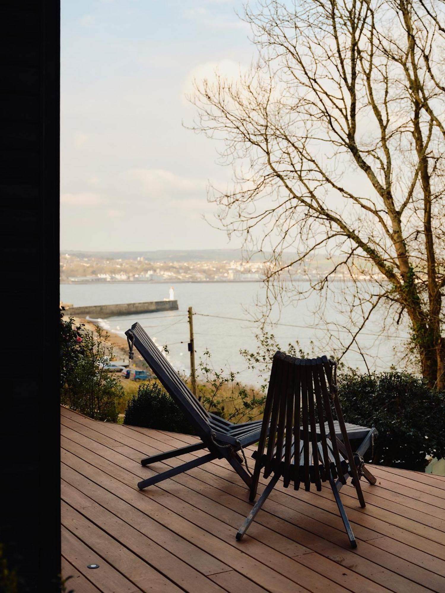 1-Bed Luxury Seafront Cabin In Heart Of Newlyn, Mousehole Экстерьер фото